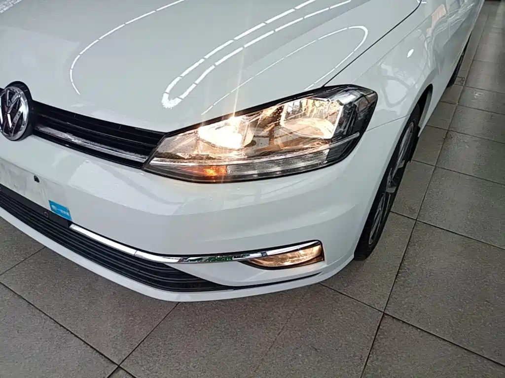Volkswagen Golf — миниатюра 24