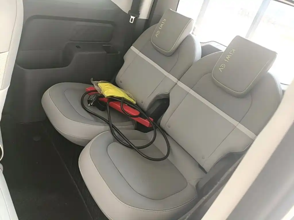 Baojun KiWi EV — миниатюра 17