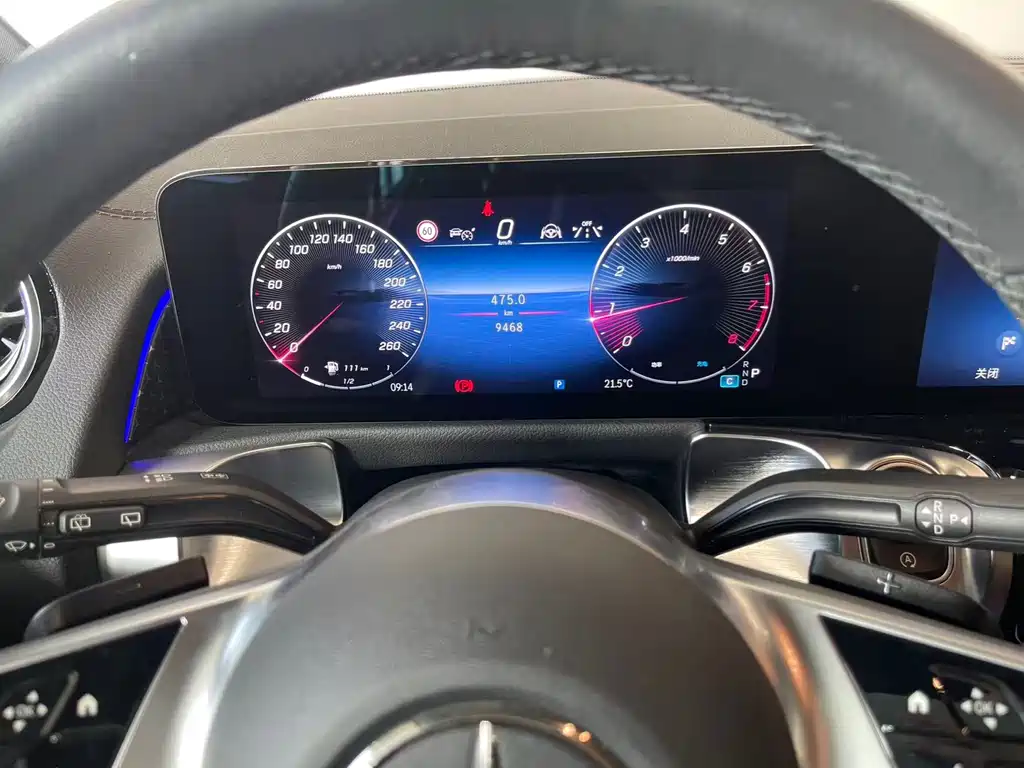 Mercedes-Benz GLB — миниатюра 6