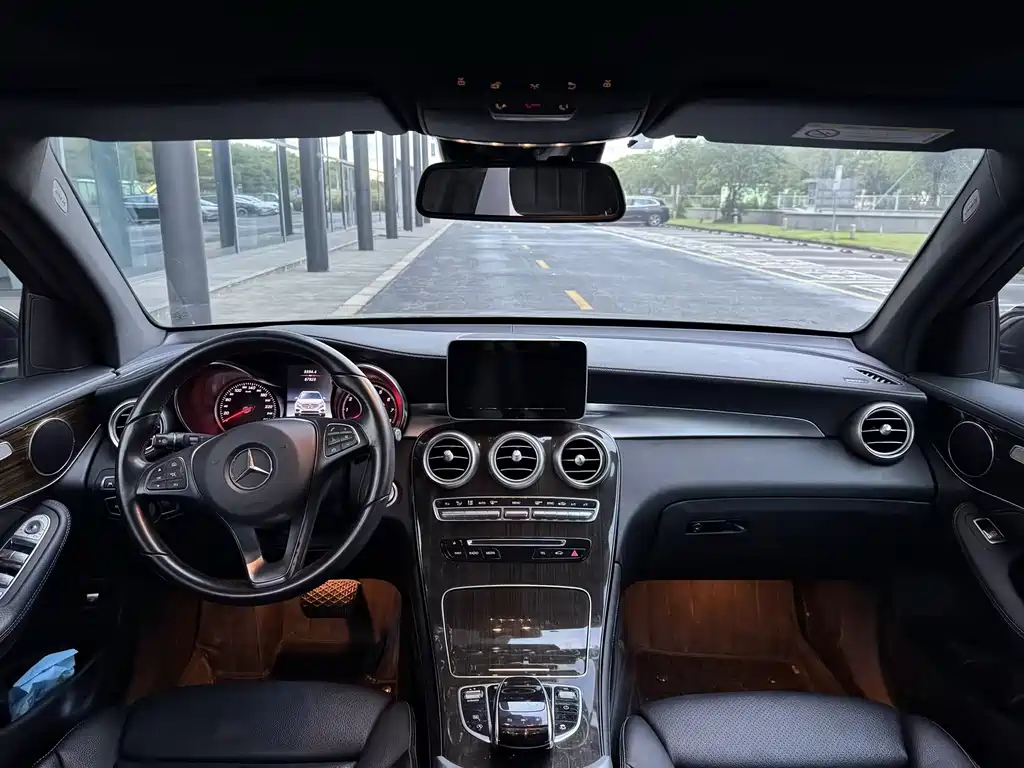 Mercedes-Benz GLC — миниатюра 8