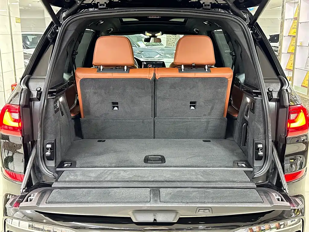 BMW X7 — миниатюра 26