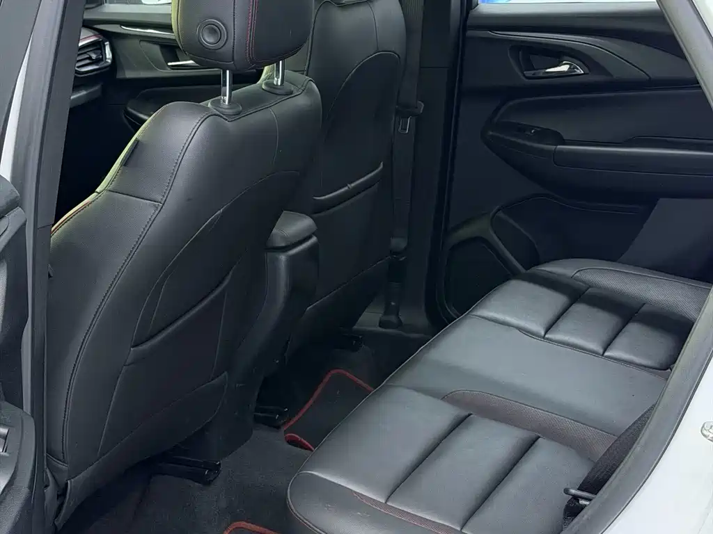 Chevrolet Tracker — миниатюра 8