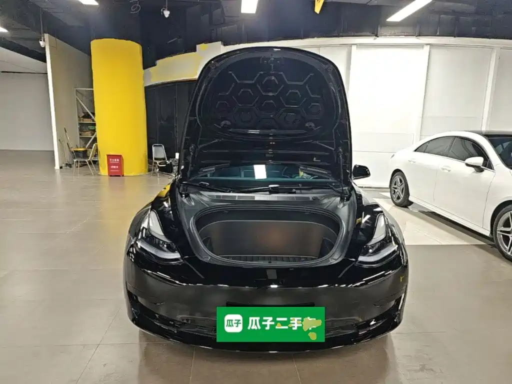 Tesla Model 3 — миниатюра 20
