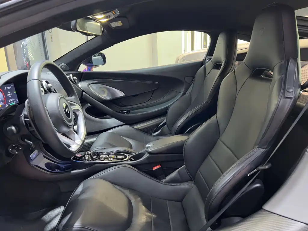 McLaren GT — миниатюра 17