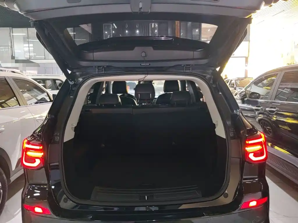 Roewe RX5 — миниатюра 19