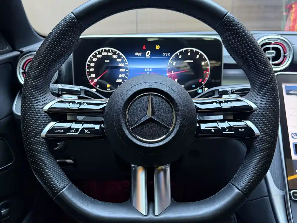 Mercedes-Benz C-Class — миниатюра 8