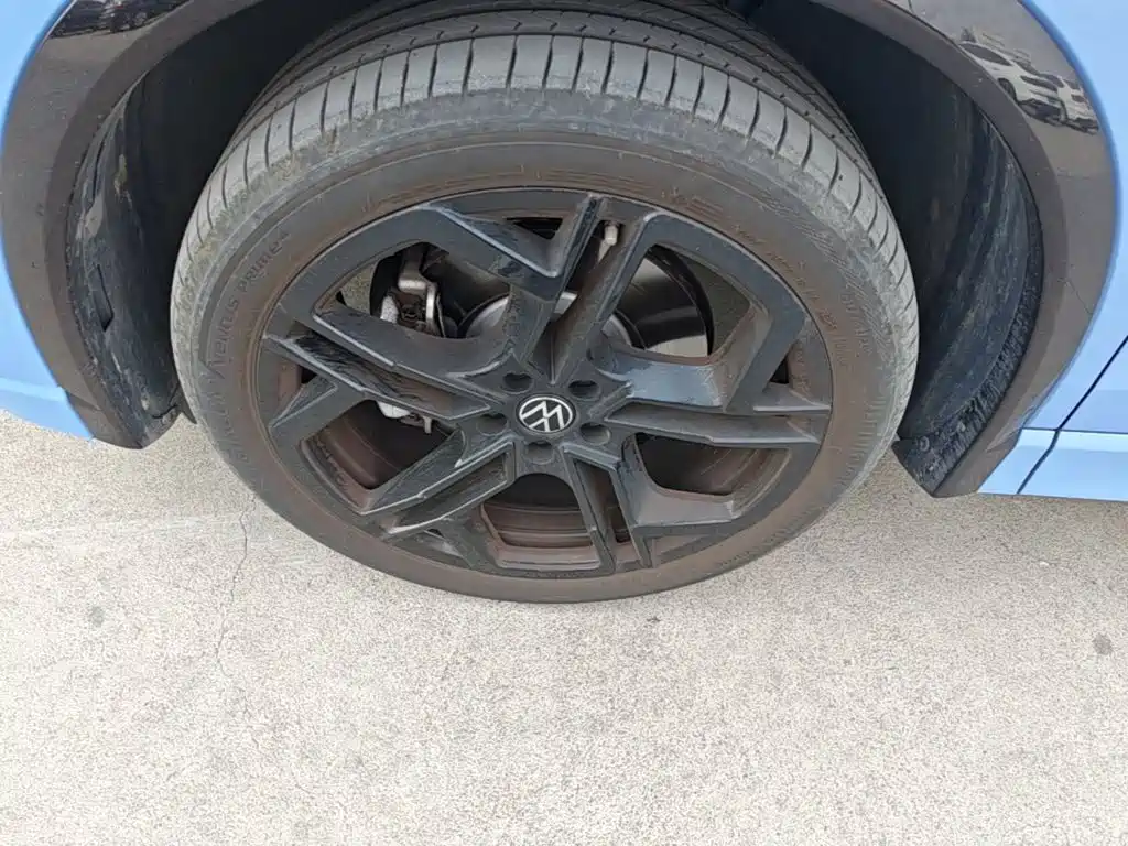 Volkswagen Tiguan L — миниатюра 23