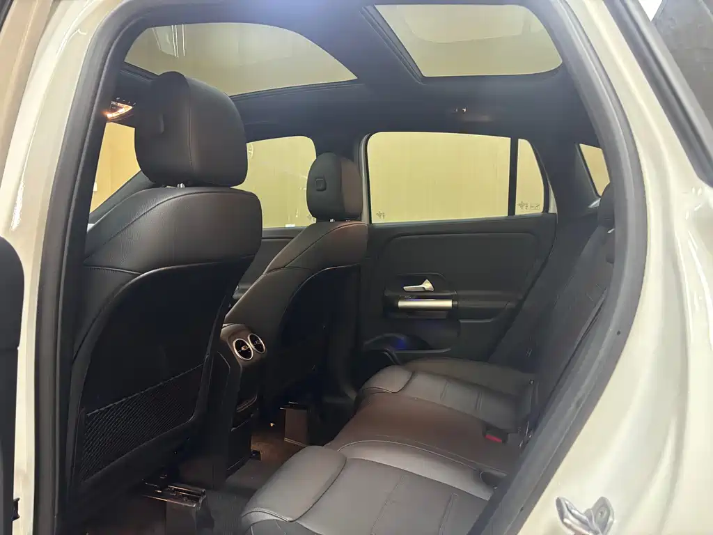 Mercedes-Benz GLA — миниатюра 6