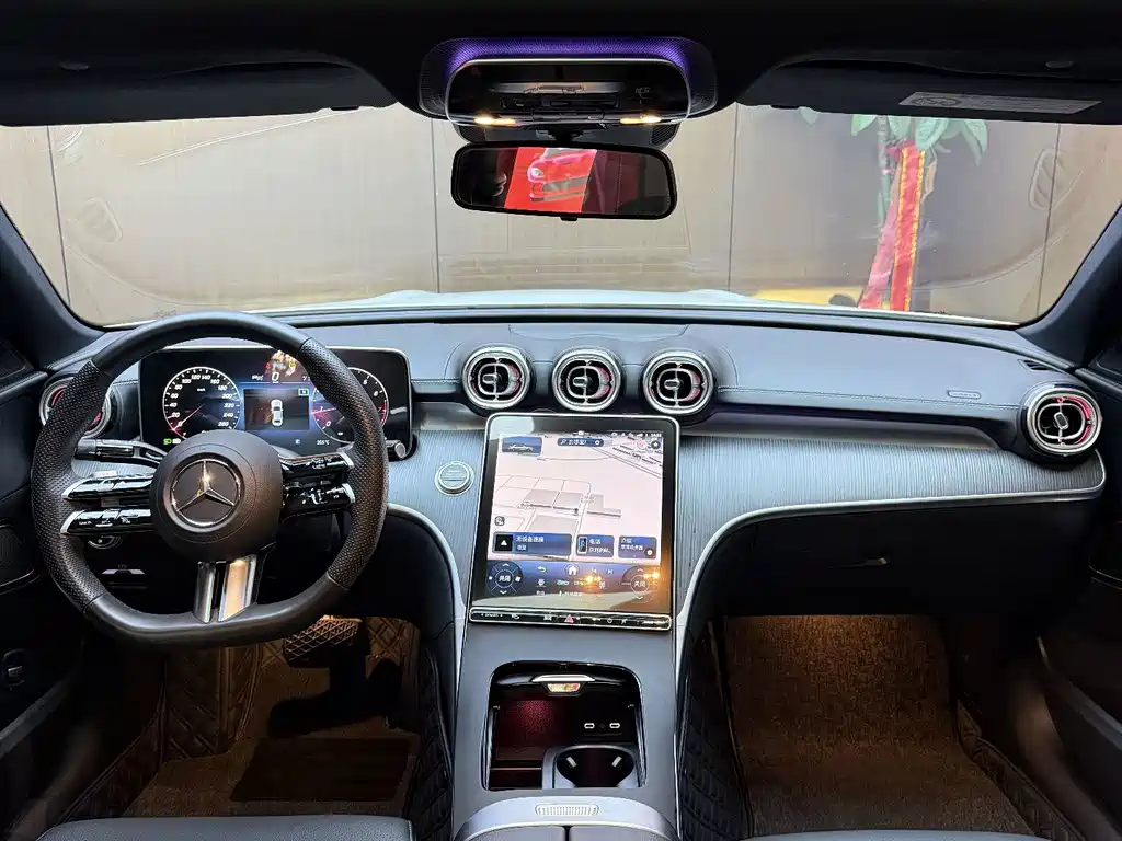 Mercedes-Benz C-Class — миниатюра 6