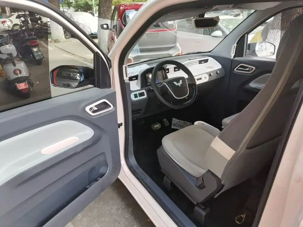 Wuling MINIEV — миниатюра 16