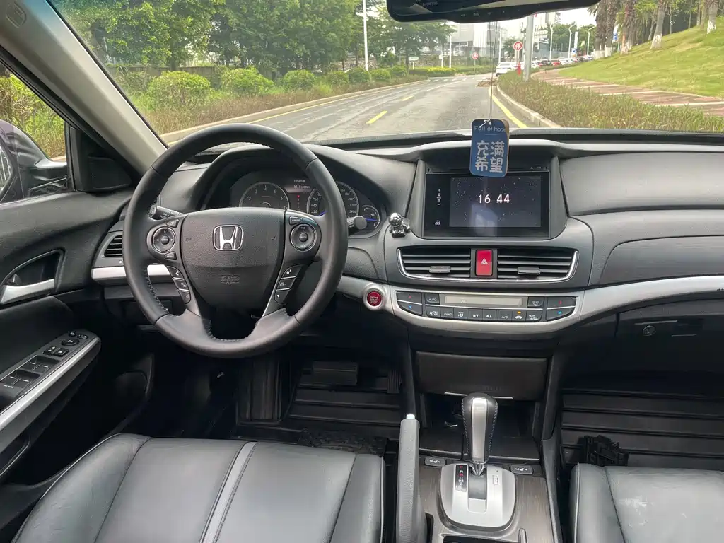 Honda Crosstour — миниатюра 8
