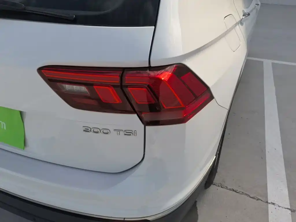 Volkswagen Tiguan L — миниатюра 8