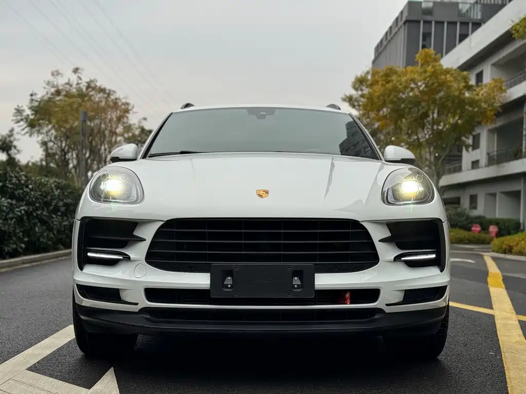 Porsche Macan — миниатюра 2