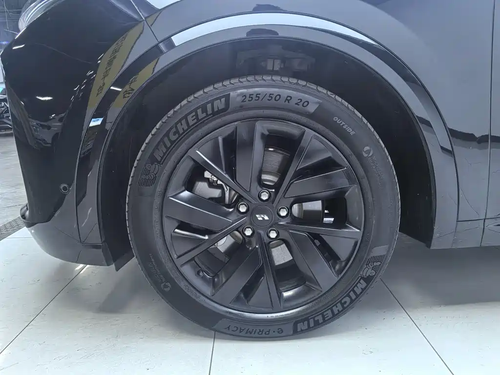 Li Auto L8 2023 Pro