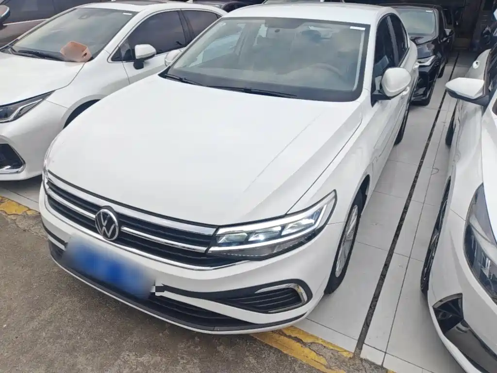 Volkswagen Bora — миниатюра 2