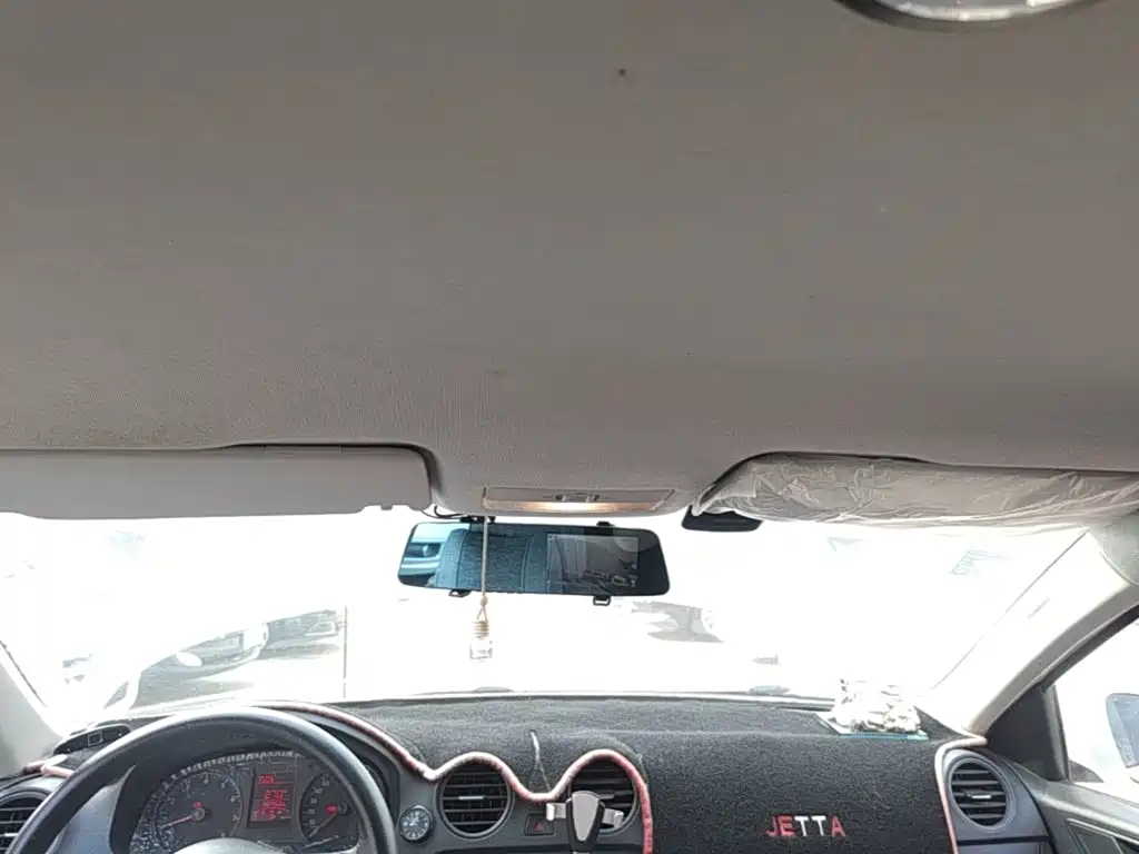 Volkswagen Jetta — миниатюра 18