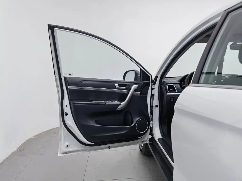Haval M6 — миниатюра 8