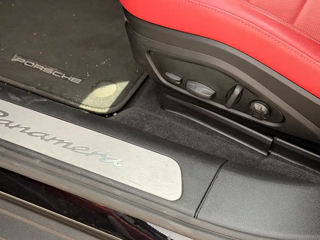 Porsche Panamera — миниатюра 24
