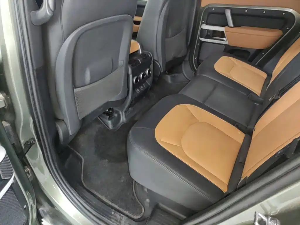 Land Rover Defender — миниатюра 17
