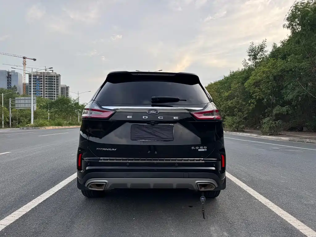 Ford Edge — миниатюра 4