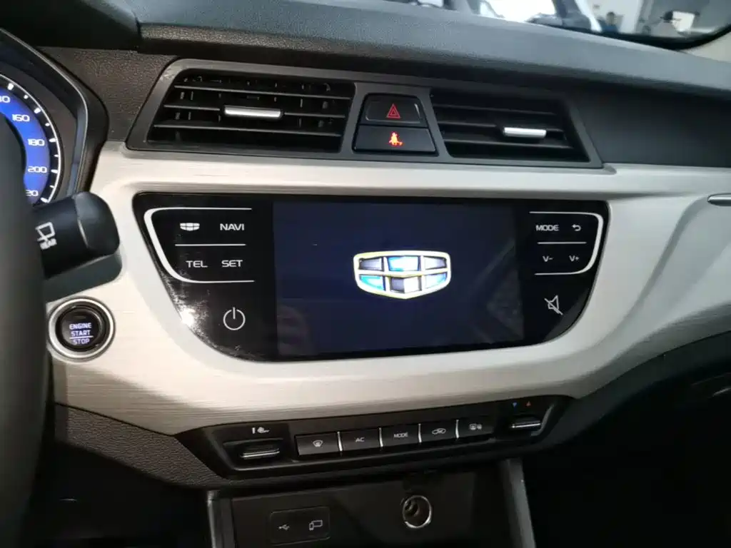 Geely Vision X3 — миниатюра 13