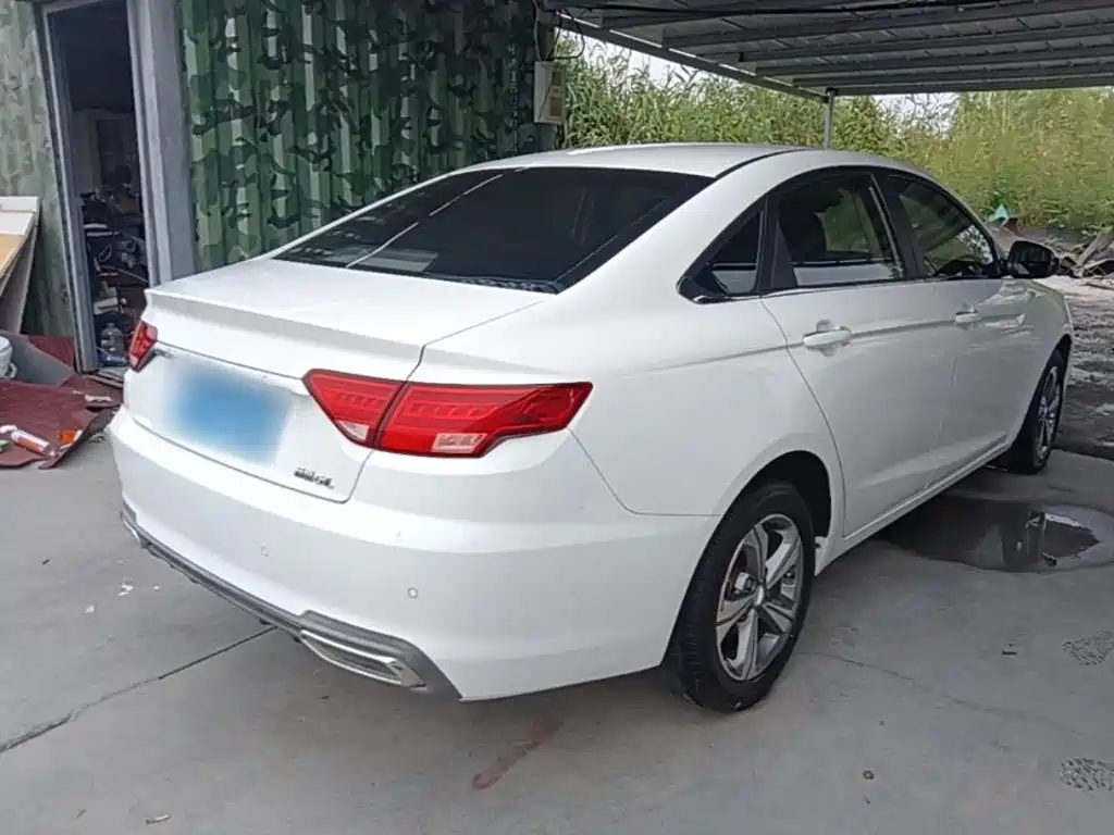 Geely Emgrand GL — миниатюра 7
