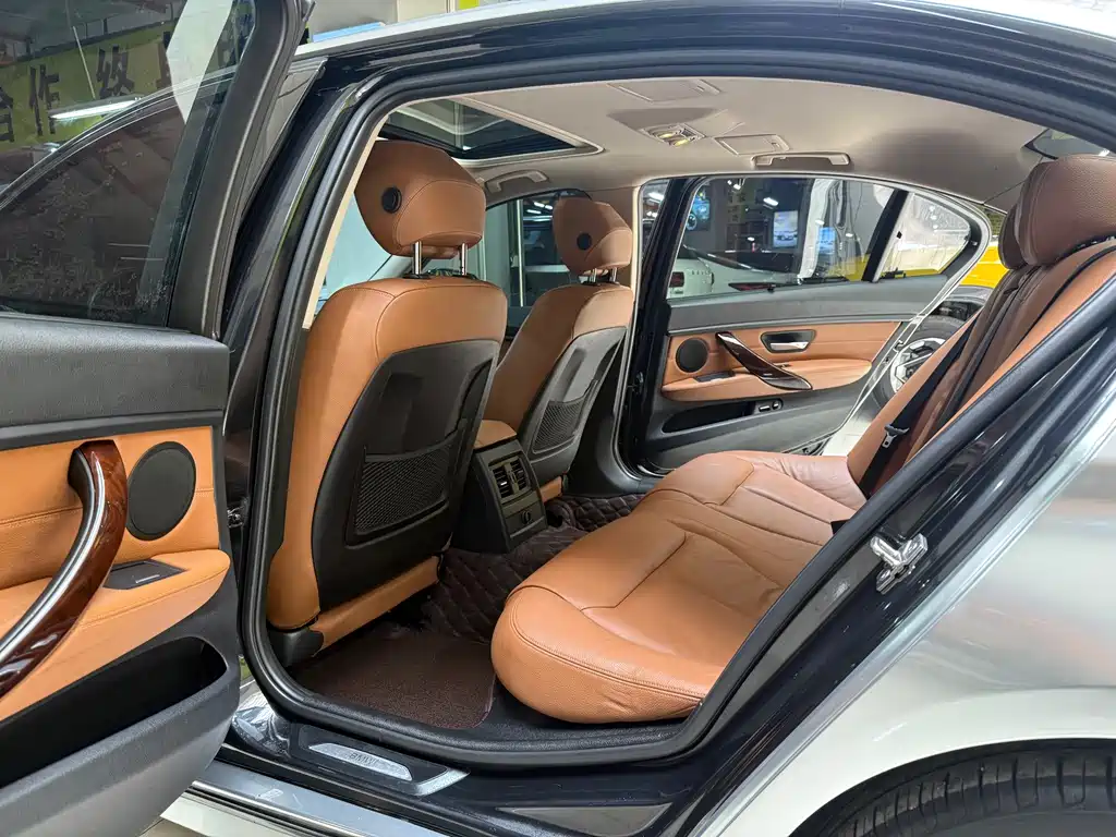 BMW 3 Series — миниатюра 11