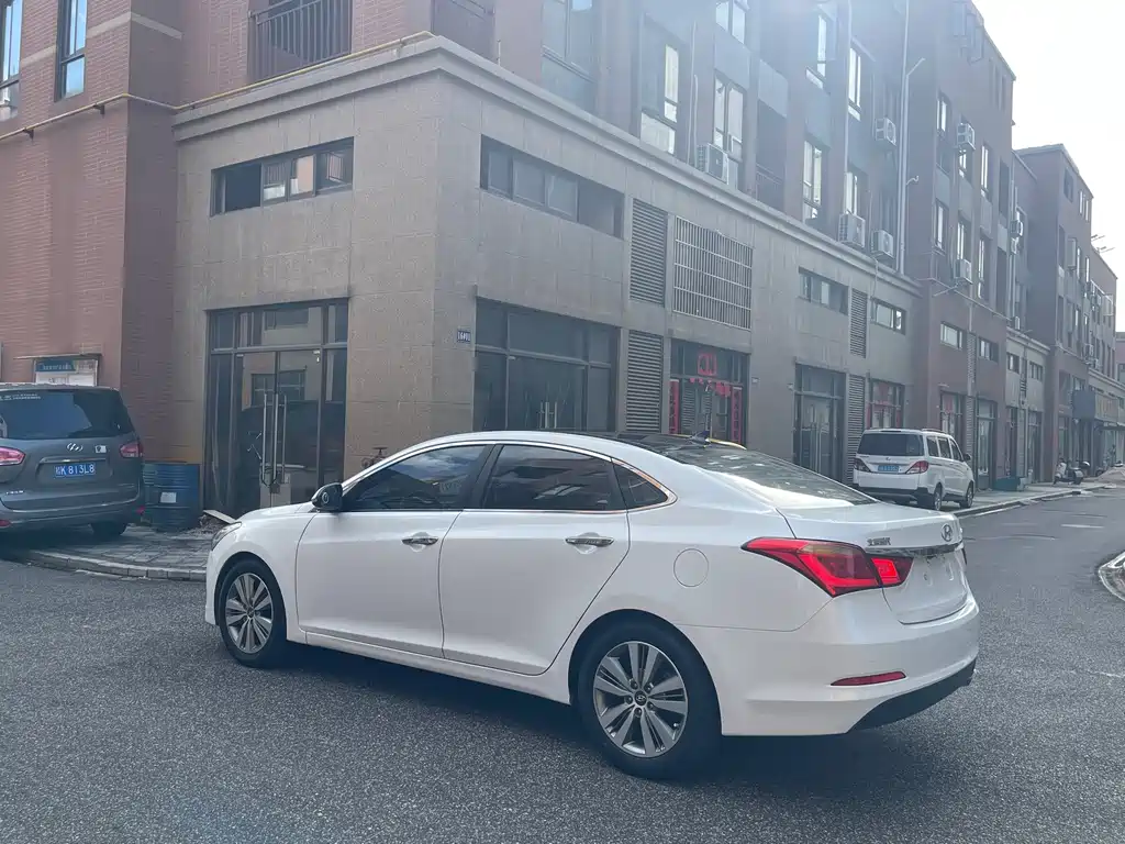 Hyundai Mistra — миниатюра 3