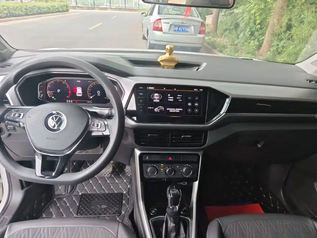 Volkswagen T-Cross — миниатюра 13