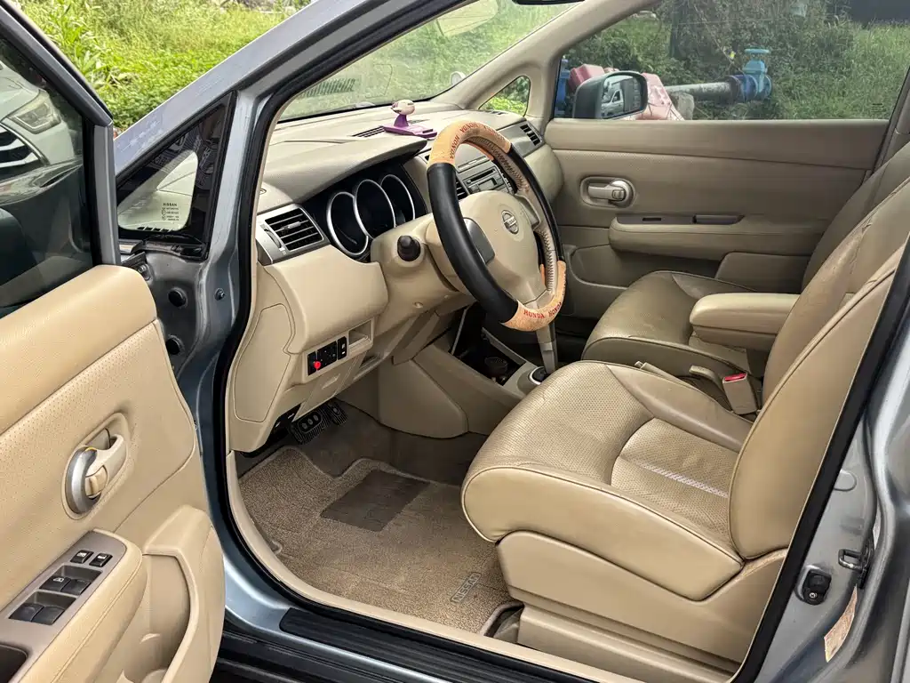 Nissan Tiida — миниатюра 8