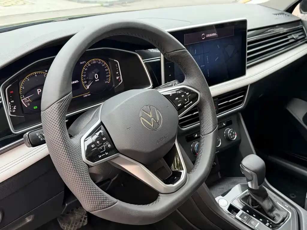 Volkswagen Tiguan L — миниатюра 5