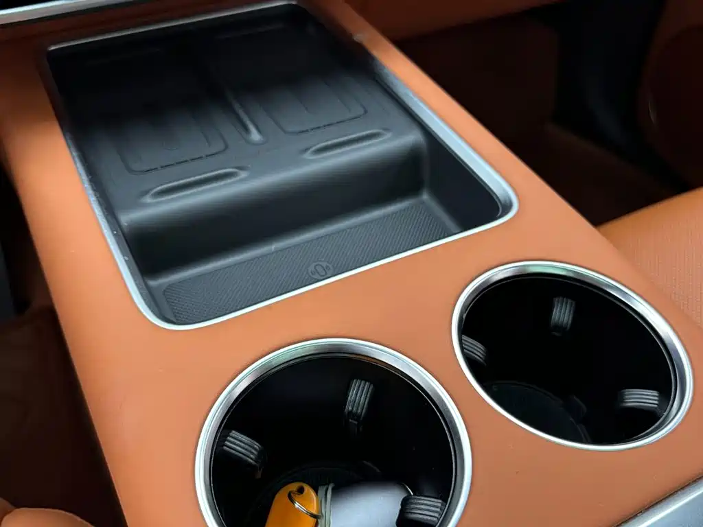 Li Auto Li L8 — миниатюра 17