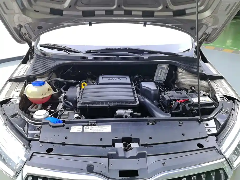 Skoda Rapid — миниатюра 10