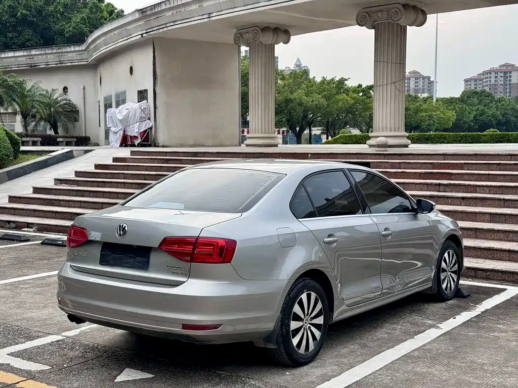 Volkswagen Sagitar — миниатюра 9