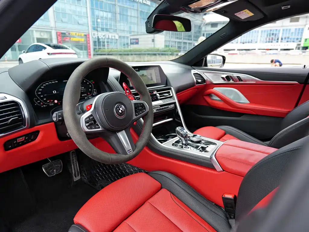 BMW 8 Series 840i xDrive 4-door Coupe M Sport Package, фото 6