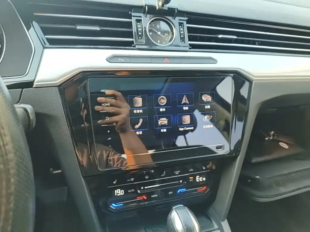 Volkswagen Magotan PHEV — миниатюра 13