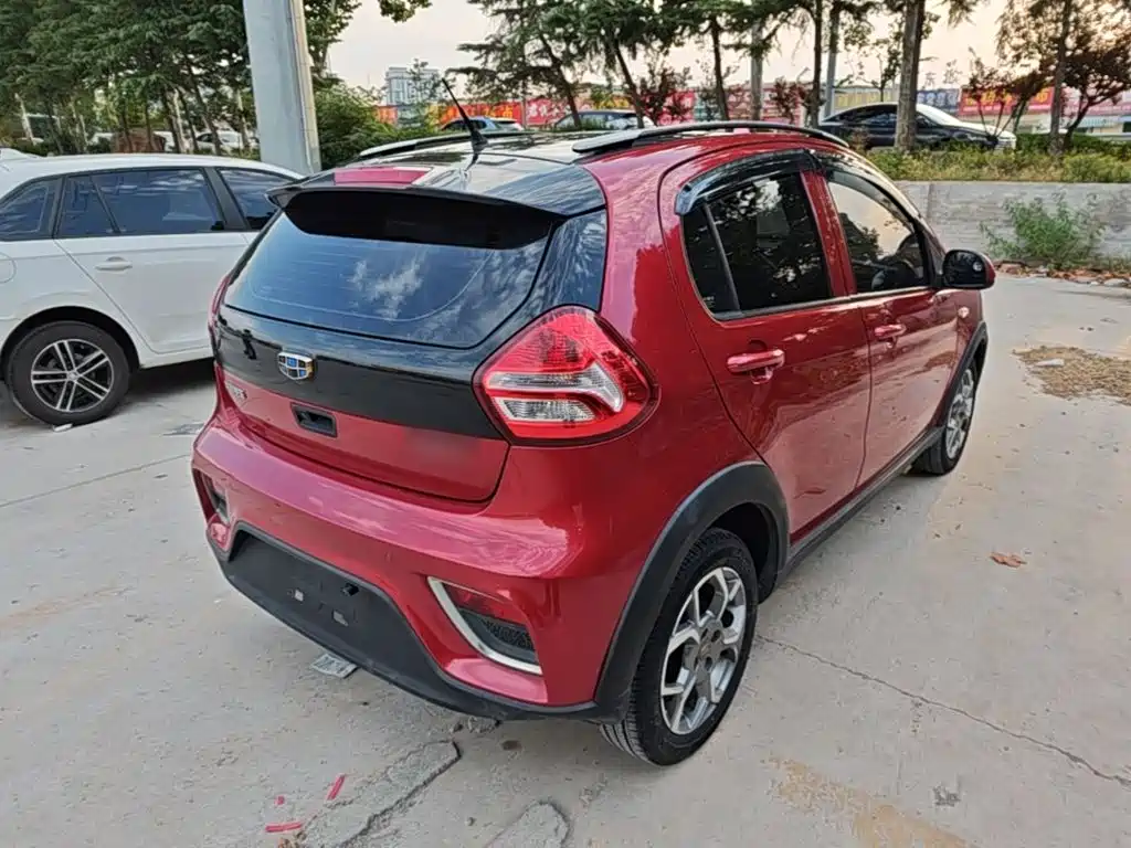 Geely Vision X1 — миниатюра 7