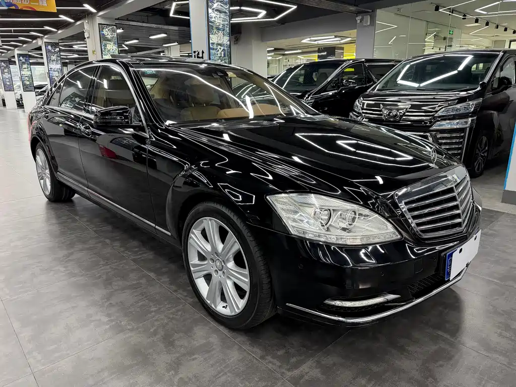 Mercedes-Benz S-Class S 2010 S 500 L 4MATIC