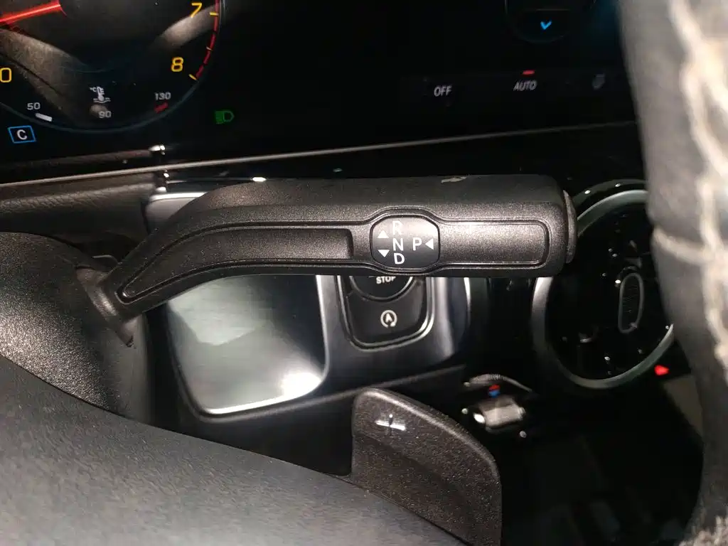 Mercedes-Benz GLB — миниатюра 14