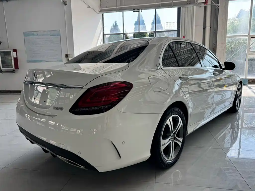 Mercedes-Benz C-Class — миниатюра 7