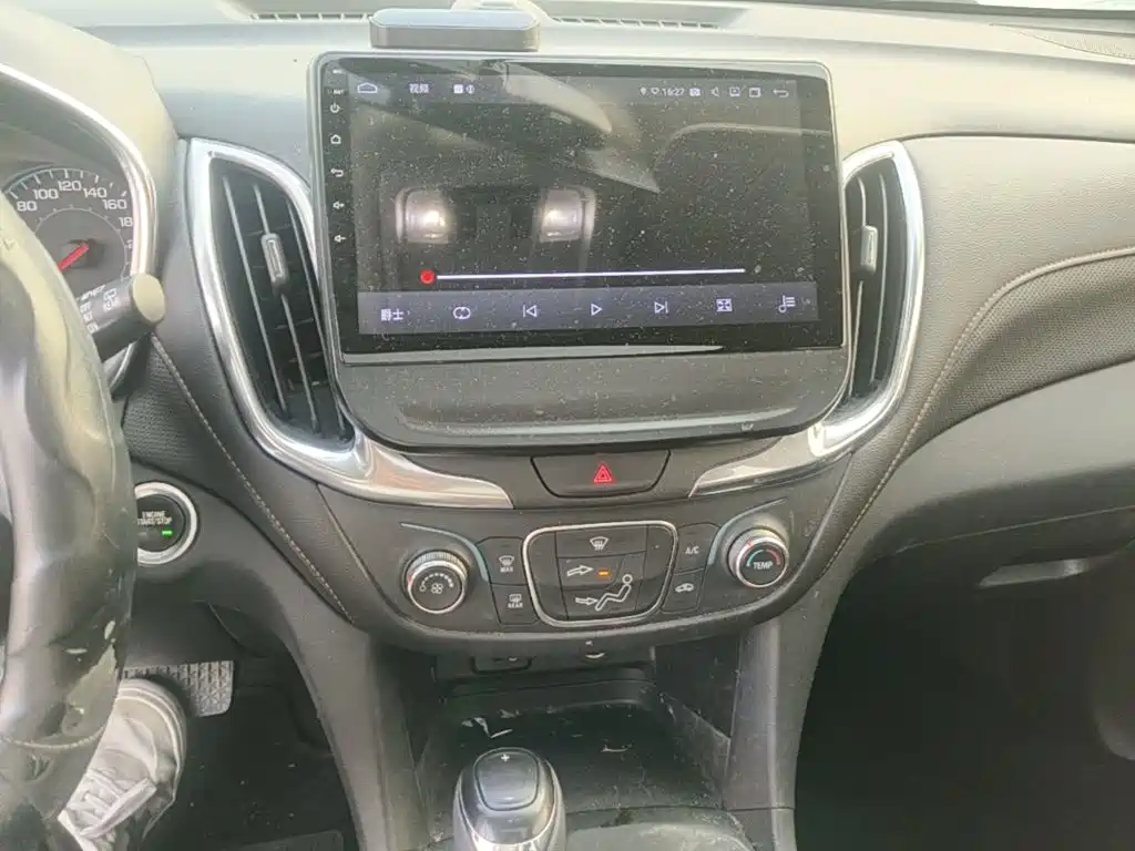 Chevrolet Equinox — миниатюра 13