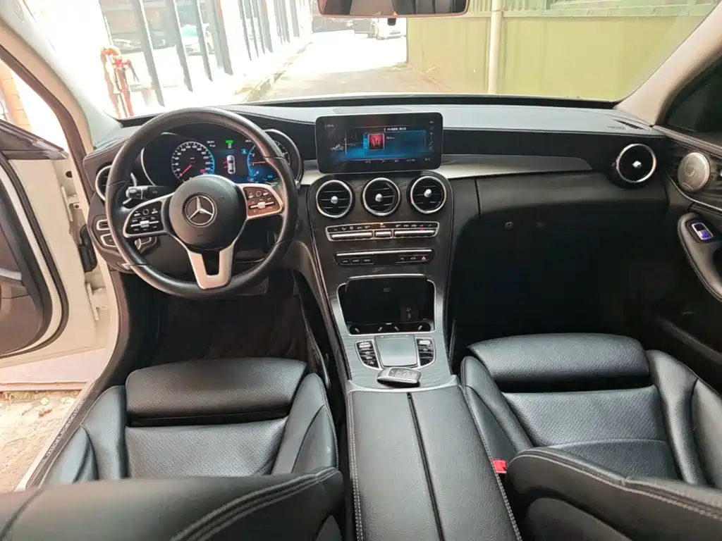 Mercedes-Benz C-Class — миниатюра 10
