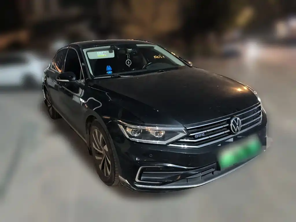 Volkswagen Magotan PHEV — миниатюра 3