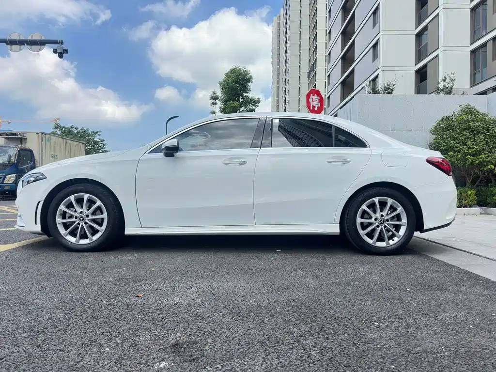 Mercedes-Benz A-Class A 2021 A 200 L Sport Fashion