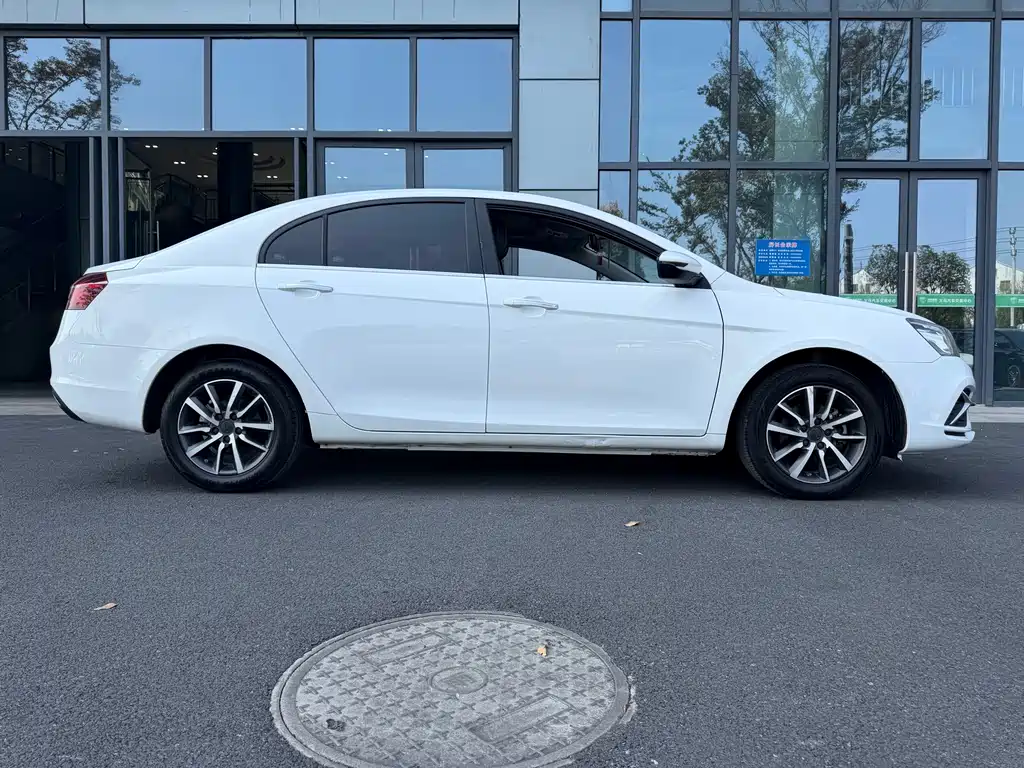 Geely Emgrand — миниатюра 4