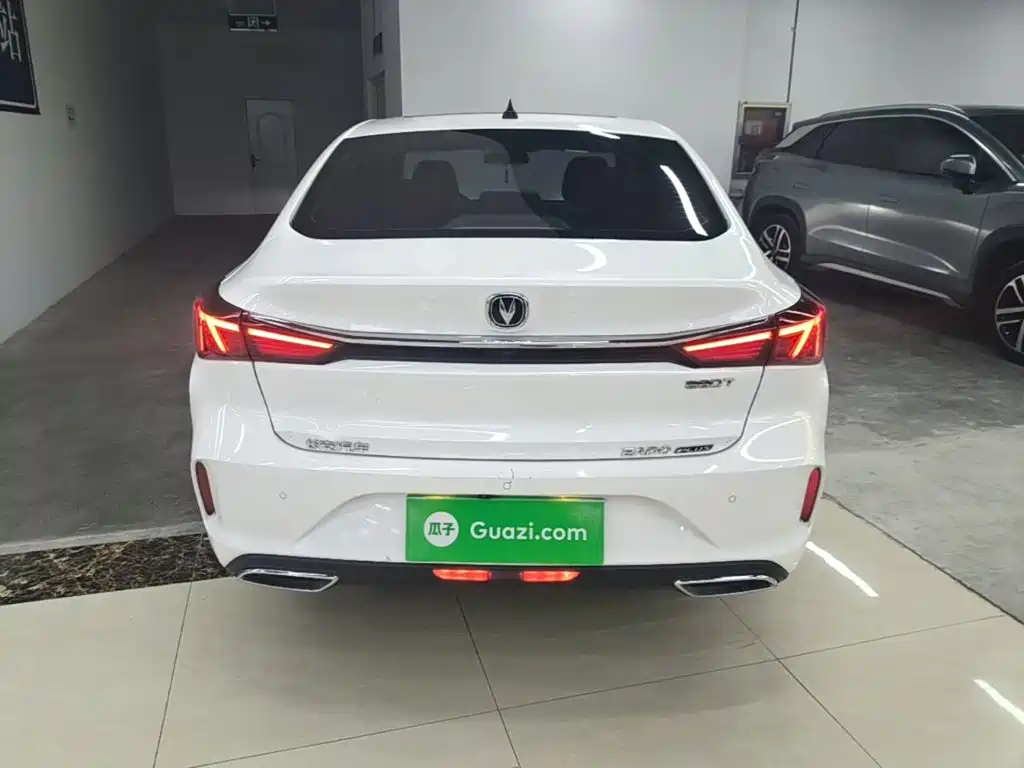 Changan Eado — миниатюра 6