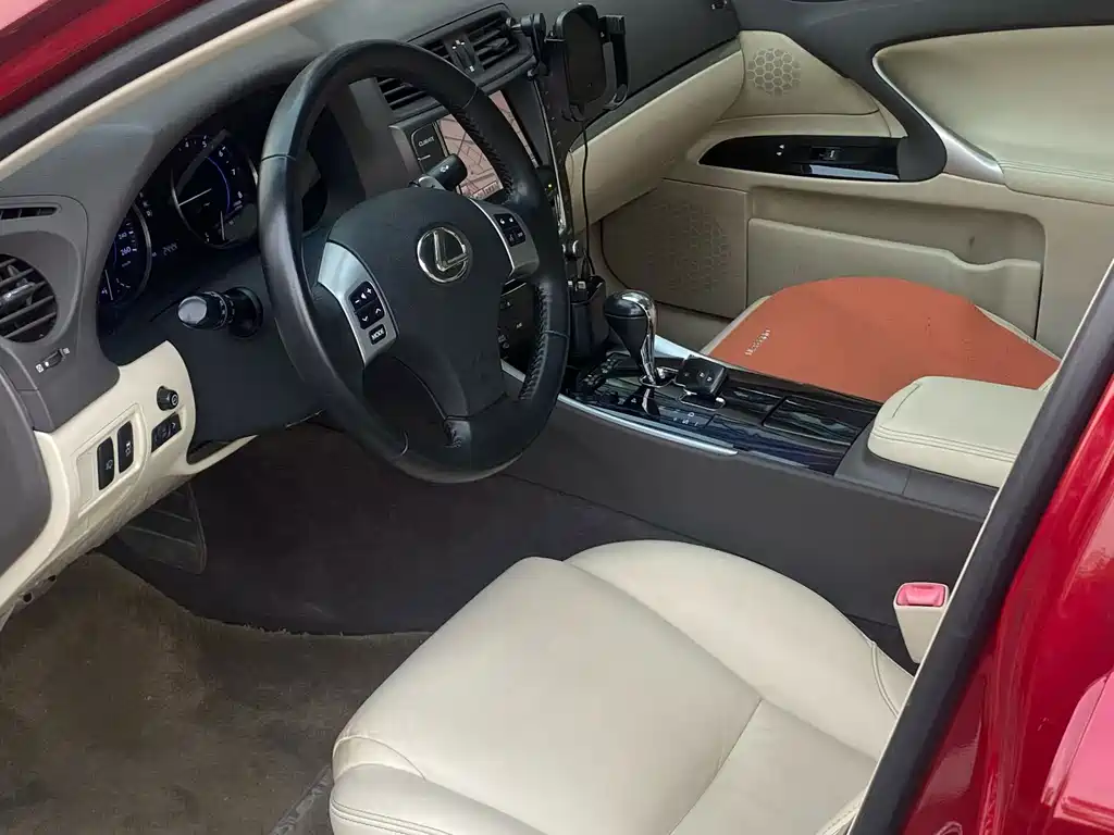 Lexus IS — миниатюра 7