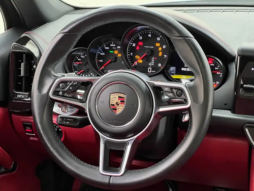 Porsche Cayenne — миниатюра 18