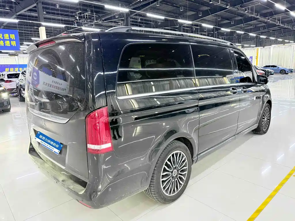 Mercedes-Benz V-Class — миниатюра 2