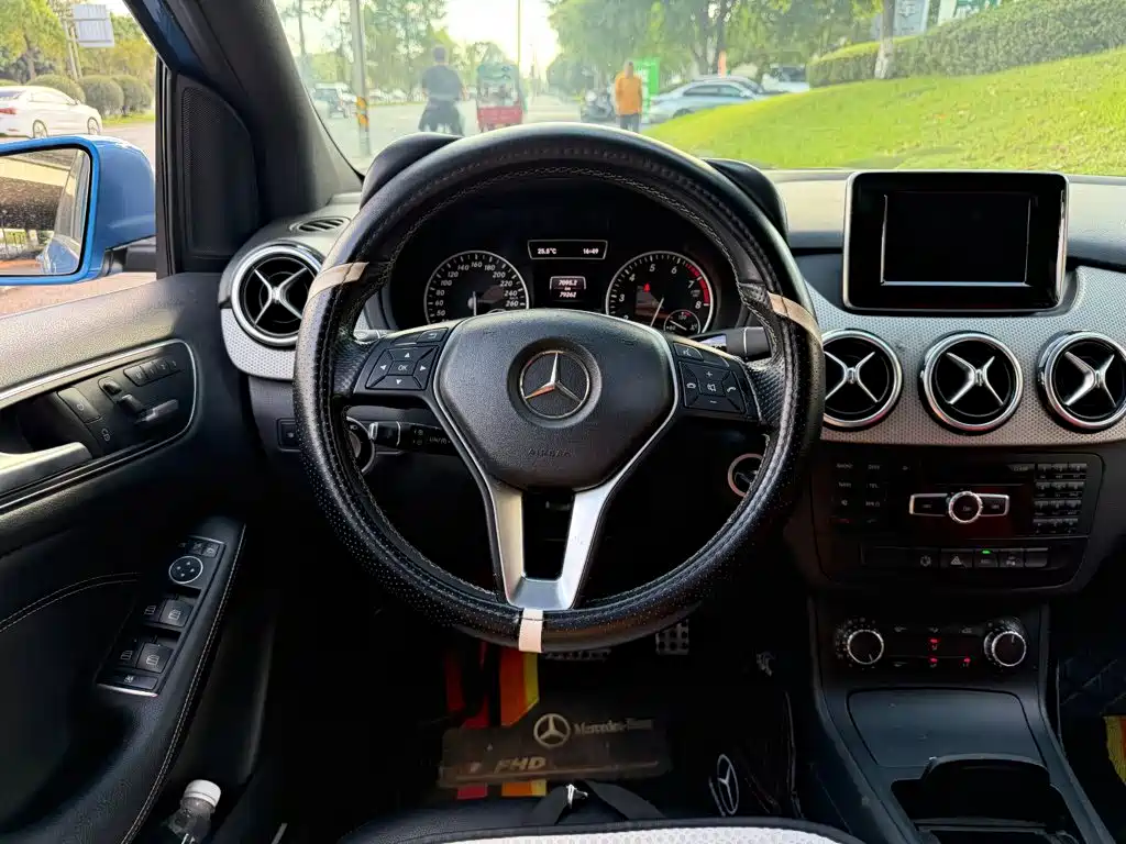 Mercedes-Benz B-Class — миниатюра 14